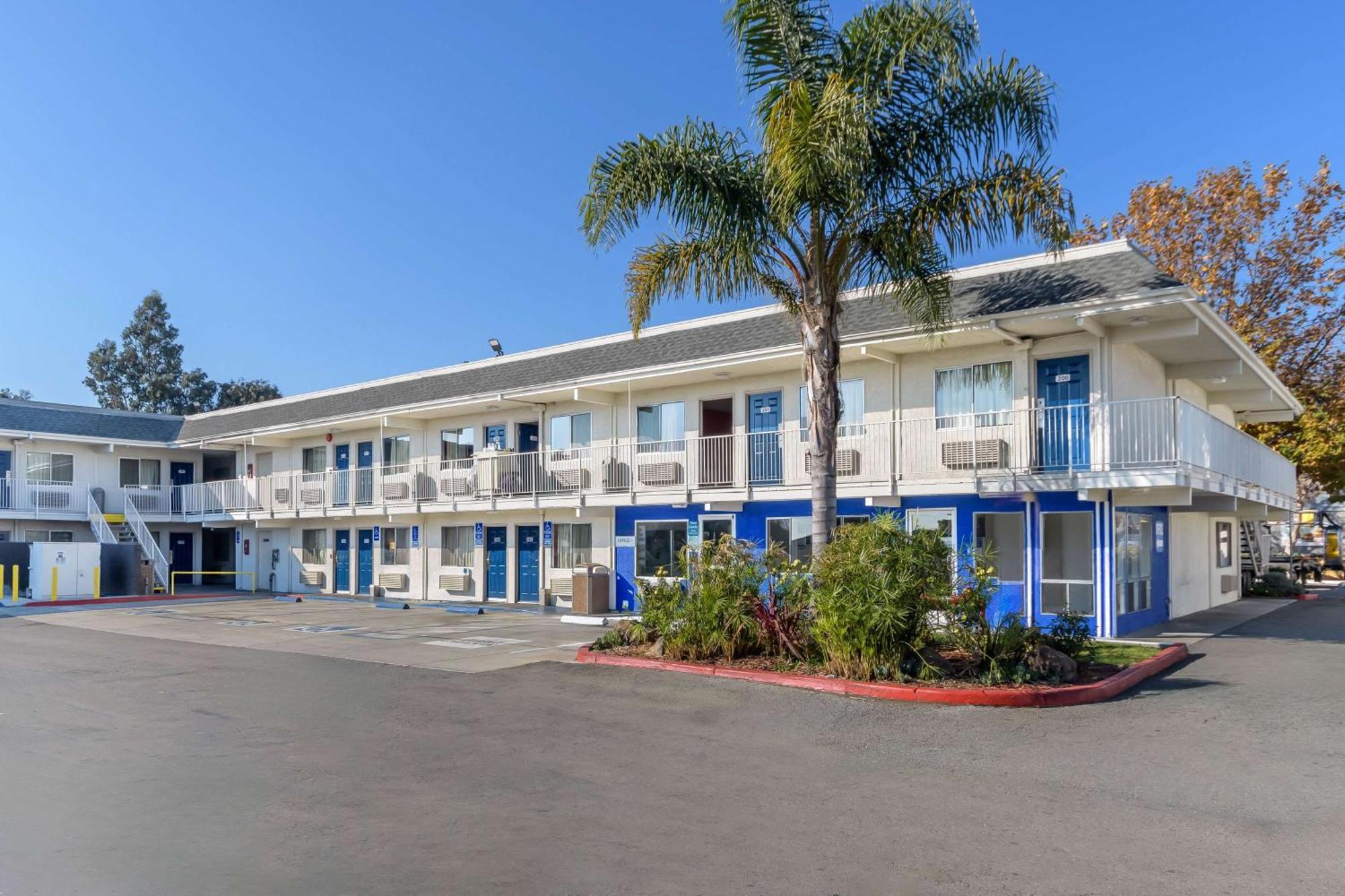 Motel 6 Hayward, Ca- Silicon Valley Gateway Exteriör bild