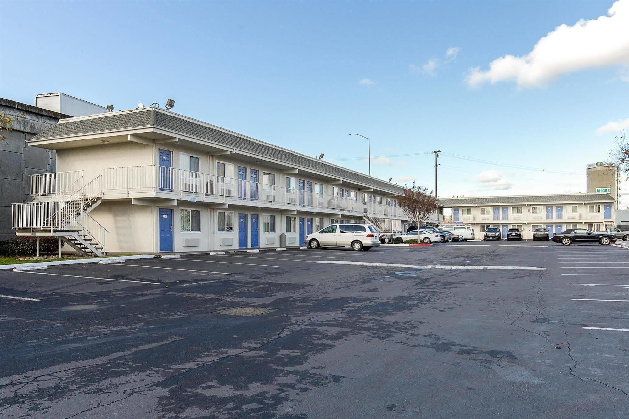 Motel 6 Hayward, Ca- Silicon Valley Gateway Exteriör bild