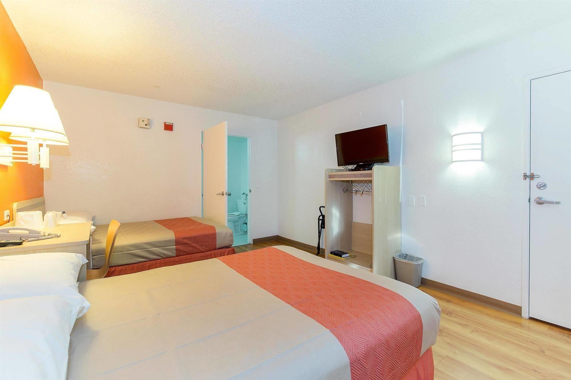 Motel 6 Hayward, Ca- Silicon Valley Gateway Exteriör bild
