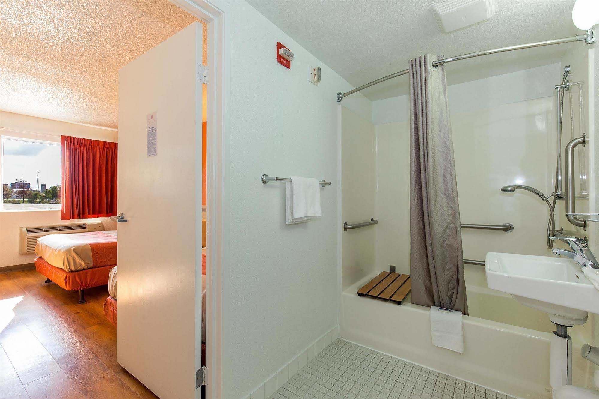Motel 6 Hayward, Ca- Silicon Valley Gateway Exteriör bild
